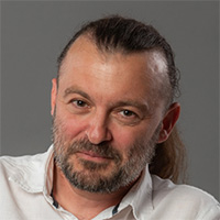 Tóth László